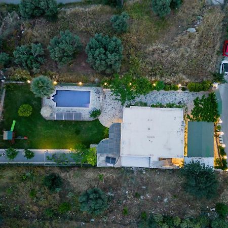 Dafni Villa A Place To Visit Orne Bagian luar foto