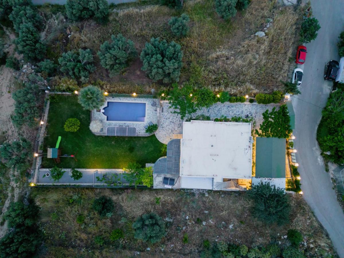 Dafni Villa A Place To Visit Orne Bagian luar foto