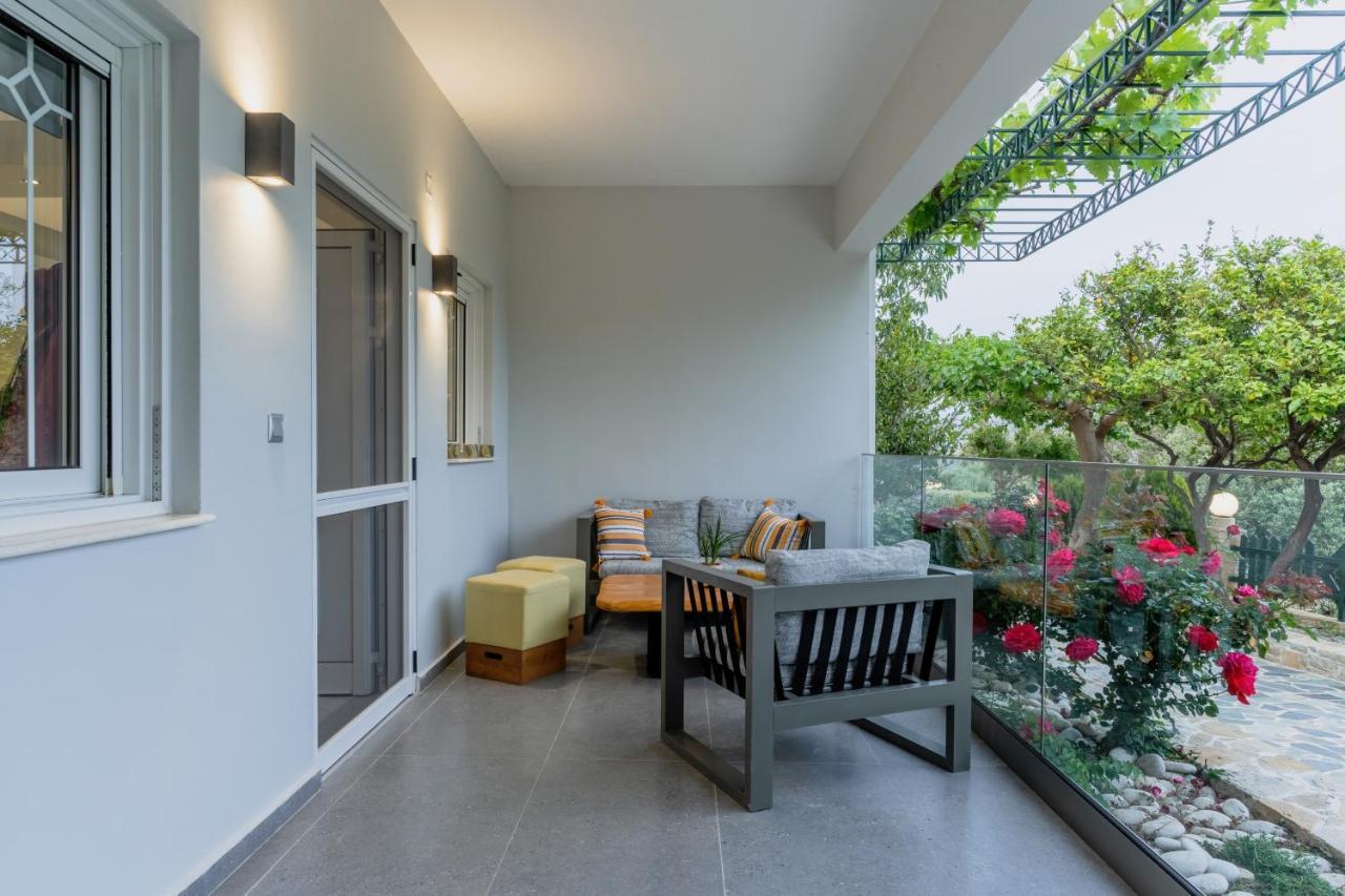 Dafni Villa A Place To Visit Orne Bagian luar foto